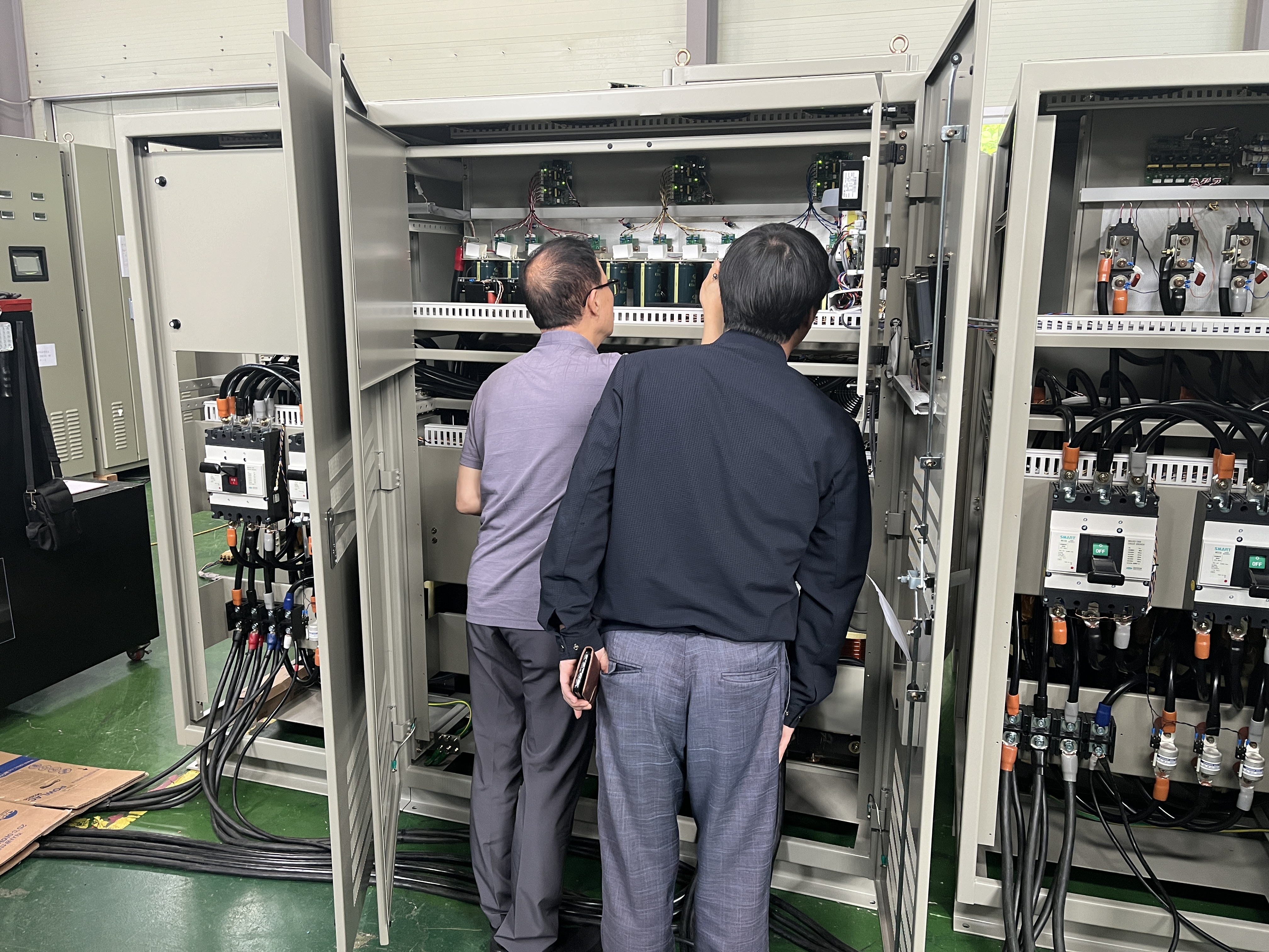 3병렬 정면사진 2.jpg